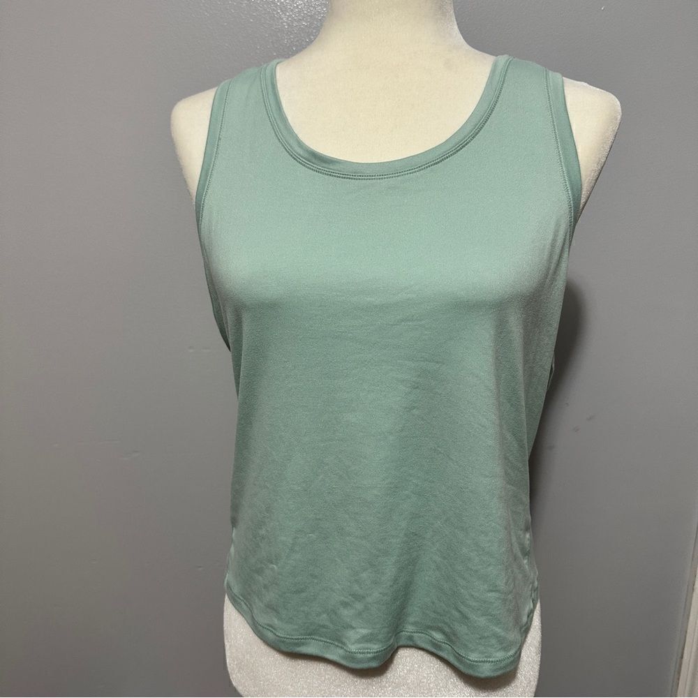 Yogalicious light green workout tank size XXL